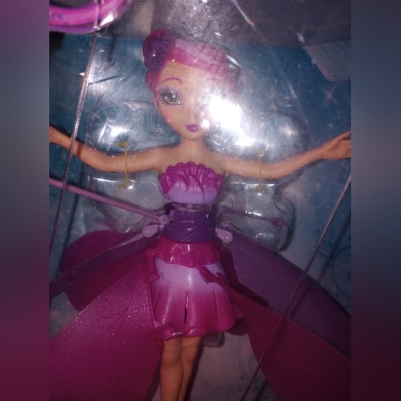Flutterbye Flying Fairy Pink Hair Purple Pink WIngs Spin Master -RETIRED - Picture 4 of 9